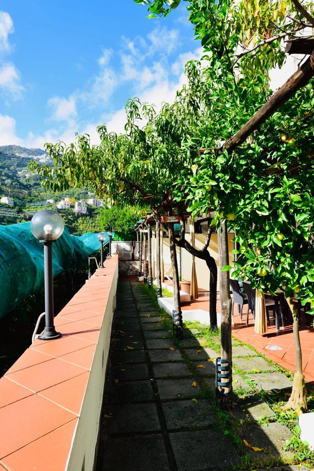 Eden Holiday Minori Exteriör bild